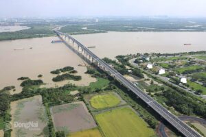 Cầu Long Hưng được quy hoạch xây dựng để kết nối giao thông giữa tỉnh Đồng Nai với Thành phố Hồ Chí Minh. Trong ảnh: Cầu Nhơn Trạch trên tuyến vành đai 3 - Thành phố Hồ Chí Minh kết nối 2 địa phương được đưa vào khai thác trong tháng 8-2025.
